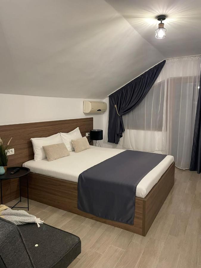 Vila Sibel Костинешти Экстерьер фото